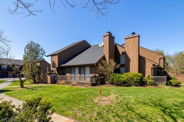 9 Kingsberry Dr, Franklin Twp., NJ 08873