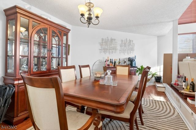 9 Kingsberry Dr, Franklin Twp., NJ 08873