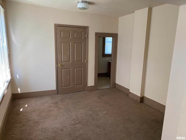 505 S Rawlings Street, Carbondale, IL 62901