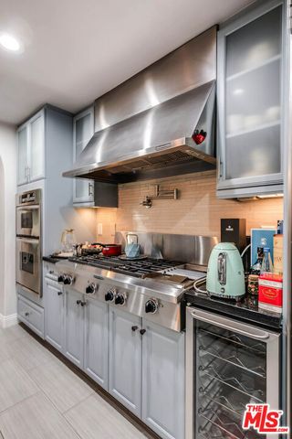 4805 Bellflower Avenue 104, North Hollywood (los Angeles), CA 91601