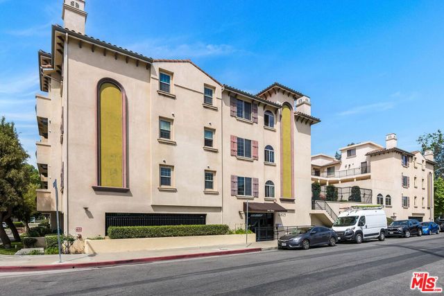 4805 Bellflower Avenue 104, North Hollywood (los Angeles), CA 91601