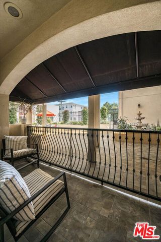 4805 Bellflower Avenue 104, North Hollywood (los Angeles), CA 91601