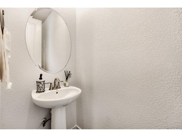 9541 Richfield St, Commerce City, CO 80022