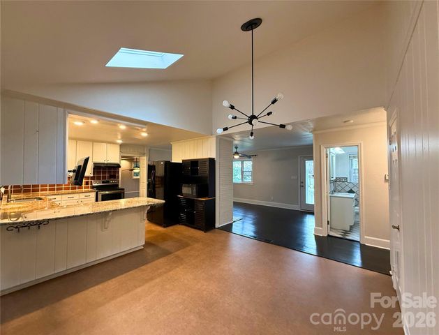 2333 Lakeview Circle, Matthews, NC 28105