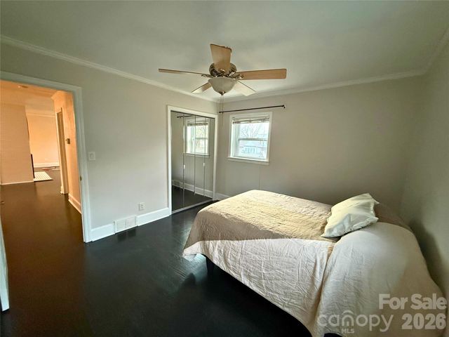 2333 Lakeview Circle, Matthews, NC 28105