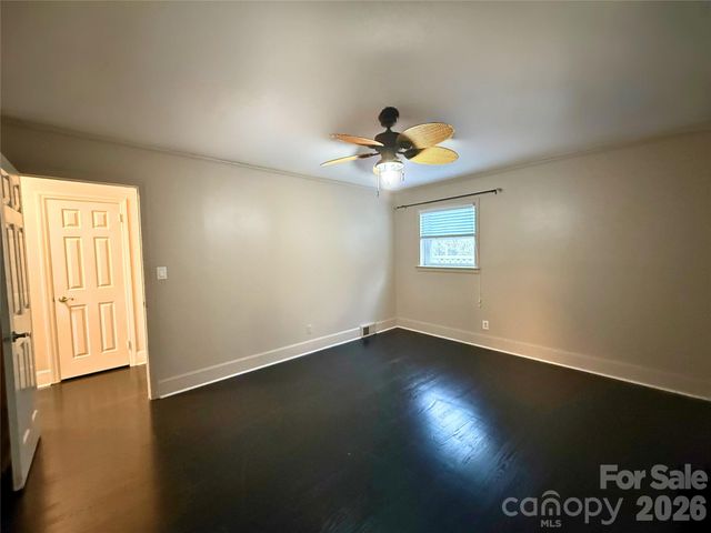 2333 Lakeview Circle, Matthews, NC 28105