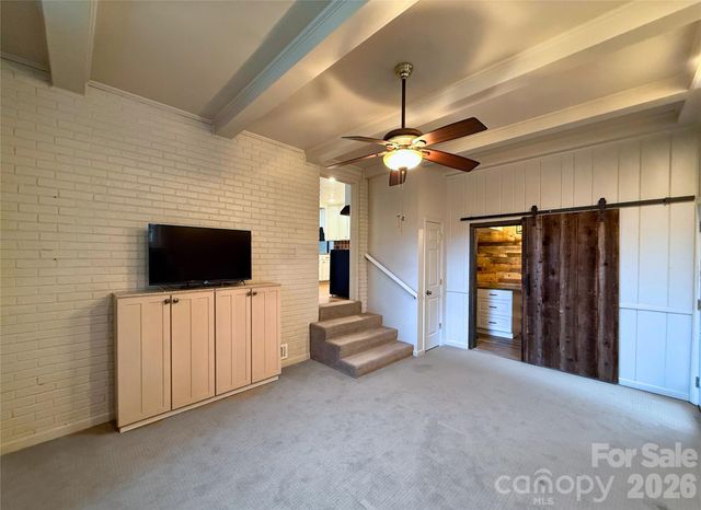 2333 Lakeview Circle, Matthews, NC 28105