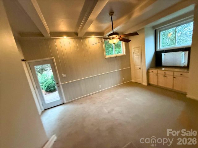 2333 Lakeview Circle, Matthews, NC 28105