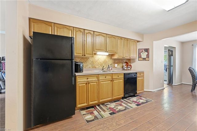 705 Basnight CT, Chesapeake, VA 23322