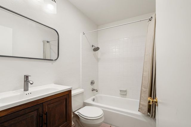 695 Cutting Way, Sacramento, CA 95831