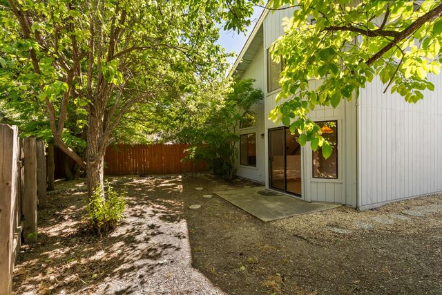 695 Cutting Way, Sacramento, CA 95831