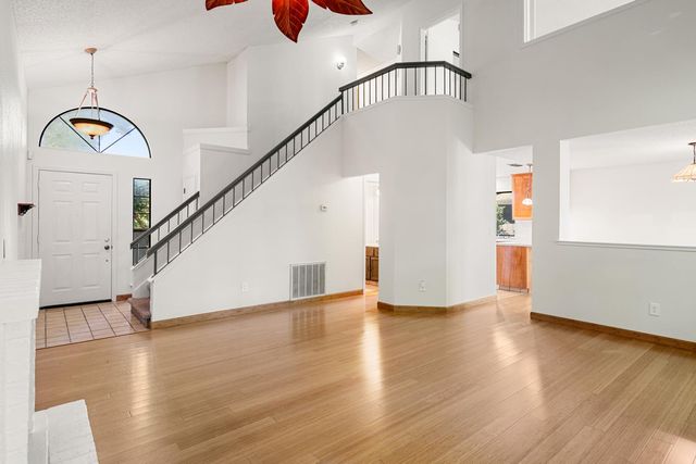 695 Cutting Way, Sacramento, CA 95831