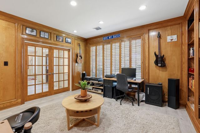 4519 Castlewood Street, Sugar Land, TX 77479