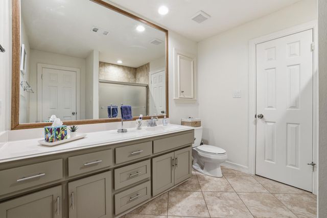 4519 Castlewood Street, Sugar Land, TX 77479