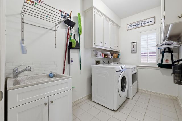 4519 Castlewood Street, Sugar Land, TX 77479