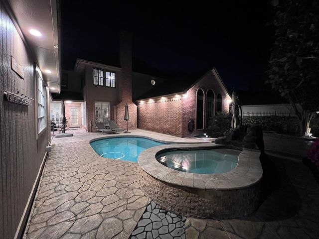 4519 Castlewood Street, Sugar Land, TX 77479