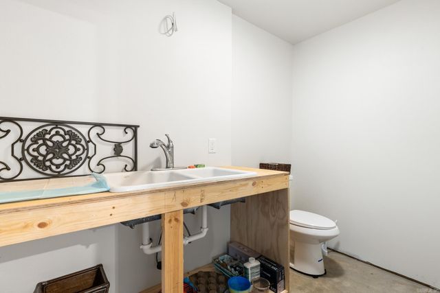 2935 MC 2027, Yellville, AR 72687