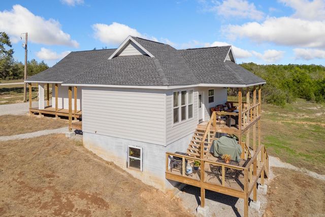 2935 MC 2027, Yellville, AR 72687