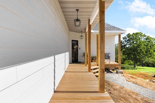 2935 MC 2027, Yellville, AR 72687