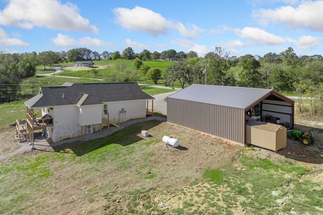 2935 MC 2027, Yellville, AR 72687