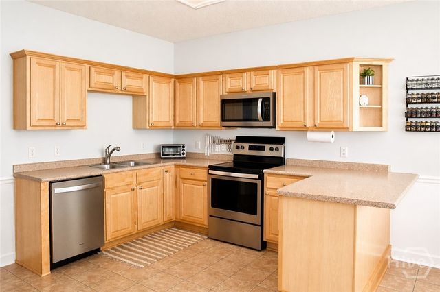 140 Colonial Drive, Midway, GA 31320