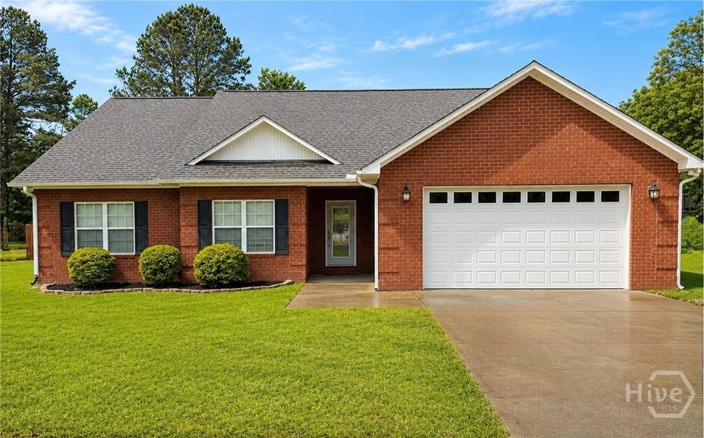140 Colonial Drive, Midway, GA 31320
