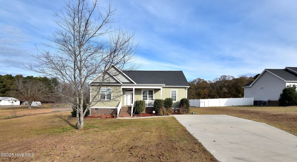 13219 Stott Road, Bailey, NC 27807