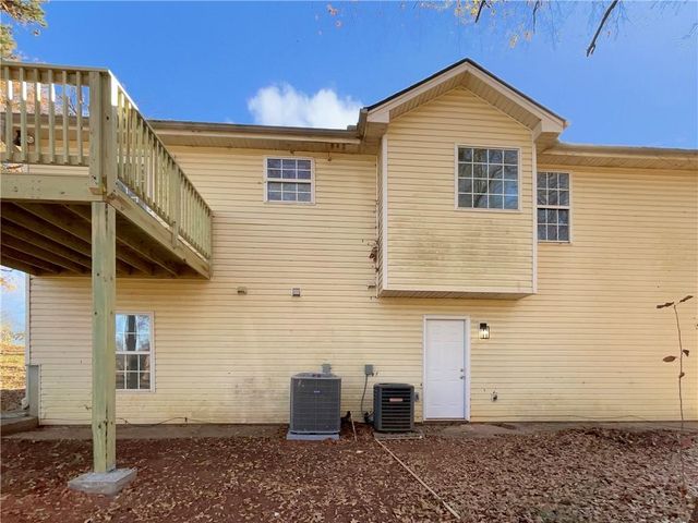 4150 Pine View Drive, Gillsville, GA 30543