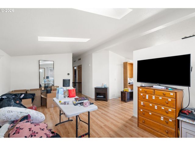 10815 Se BUSH St, Portland, OR 97266