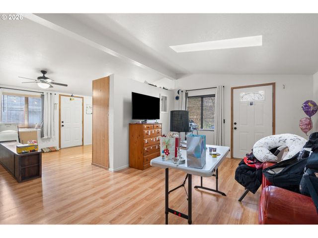10815 Se BUSH St, Portland, OR 97266