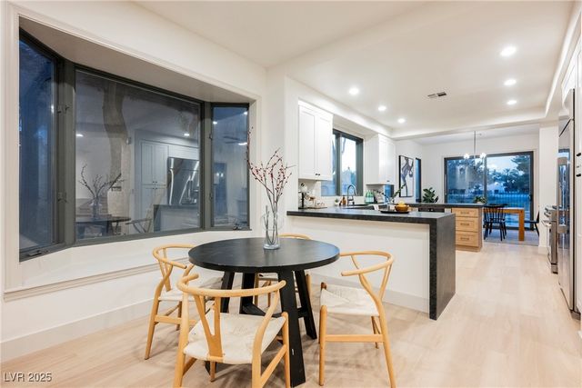 8330 Carmel Ridge Court, Las Vegas, NV 89113