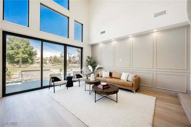 8330 Carmel Ridge Court, Las Vegas, NV 89113