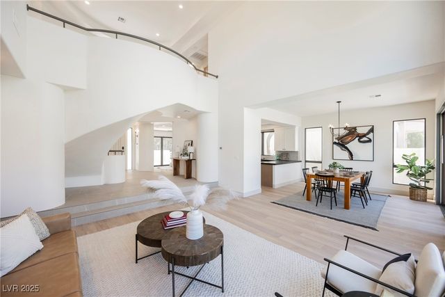 8330 Carmel Ridge Court, Las Vegas, NV 89113