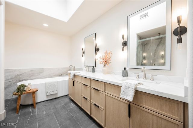 8330 Carmel Ridge Court, Las Vegas, NV 89113