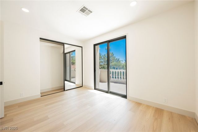 8330 Carmel Ridge Court, Las Vegas, NV 89113