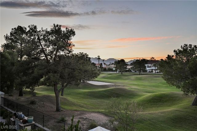 8330 Carmel Ridge Court, Las Vegas, NV 89113