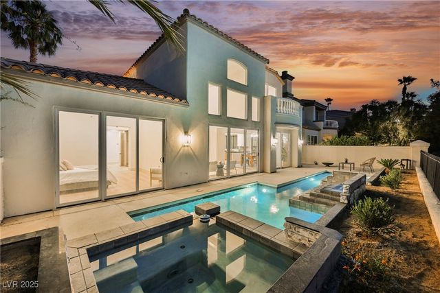 8330 Carmel Ridge Court, Las Vegas, NV 89113