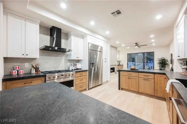 8330 Carmel Ridge Court, Las Vegas, NV 89113