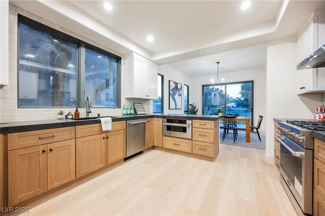 8330 Carmel Ridge Court, Las Vegas, NV 89113