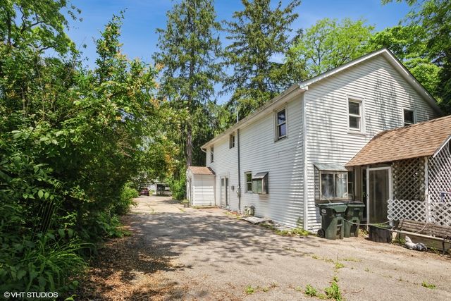 705 W Hillcrest Road, Palatine, IL 60074