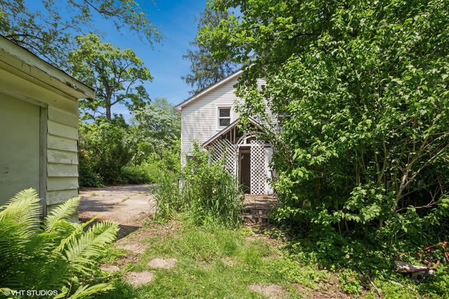 705 W Hillcrest Road, Palatine, IL 60074