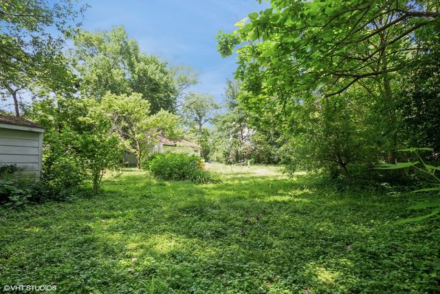 705 W Hillcrest Road, Palatine, IL 60074