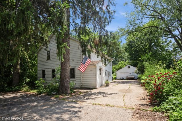 705 W Hillcrest Road, Palatine, IL 60074