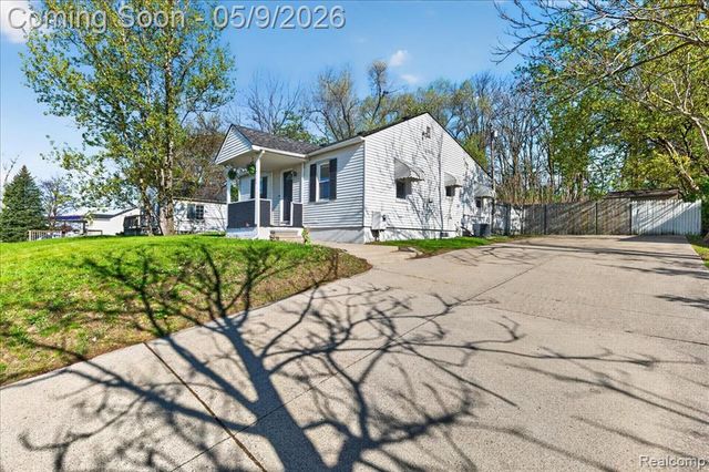 2145 E Walton Boulevard, Auburn Hills, MI 48326