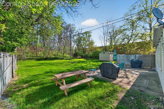 2145 E Walton Boulevard, Auburn Hills, MI 48326
