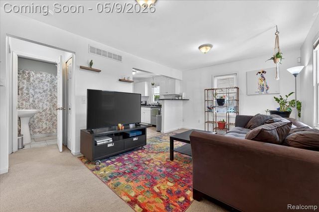 2145 E Walton Boulevard, Auburn Hills, MI 48326