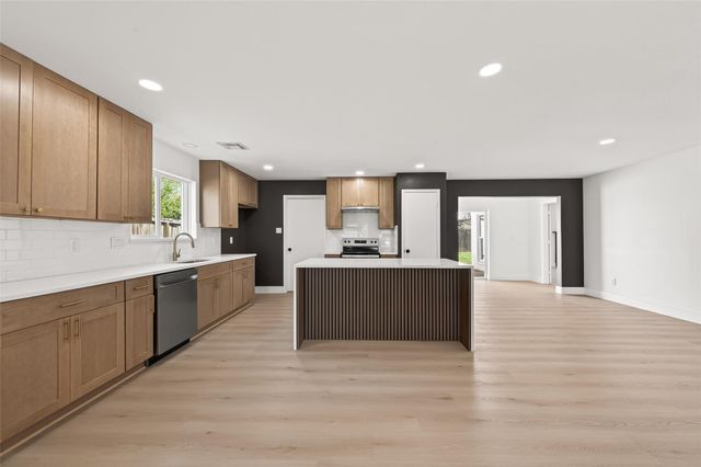 12330 Longbrook Drive, Houston, TX 77099