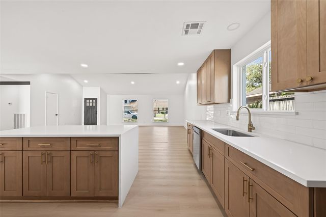 12330 Longbrook Drive, Houston, TX 77099