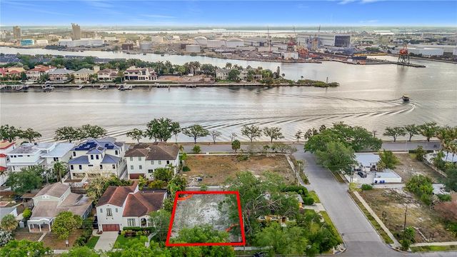 329 COLUMBIA DRIVE, Tampa, FL 33606