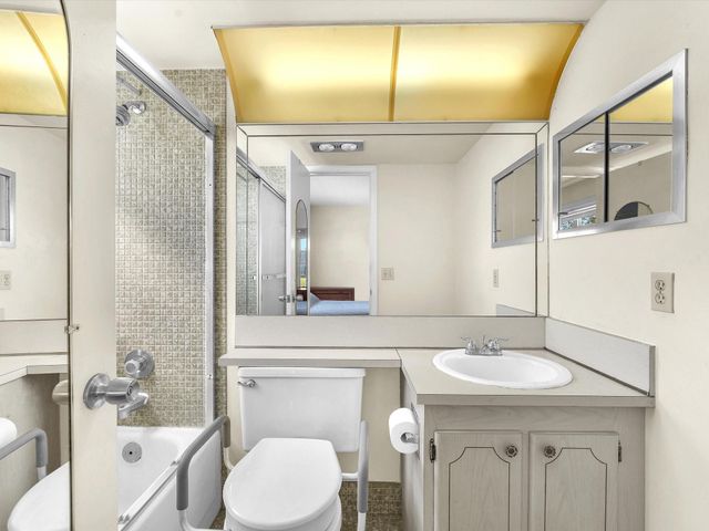 2024 Harwood C 2024, Deerfield Beach, FL 33442